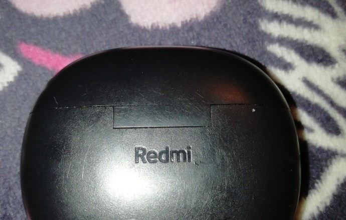 17.05.2025  10-30 найден кейс Redmi с одним наушником 