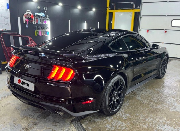 Ford Mustang, 2020